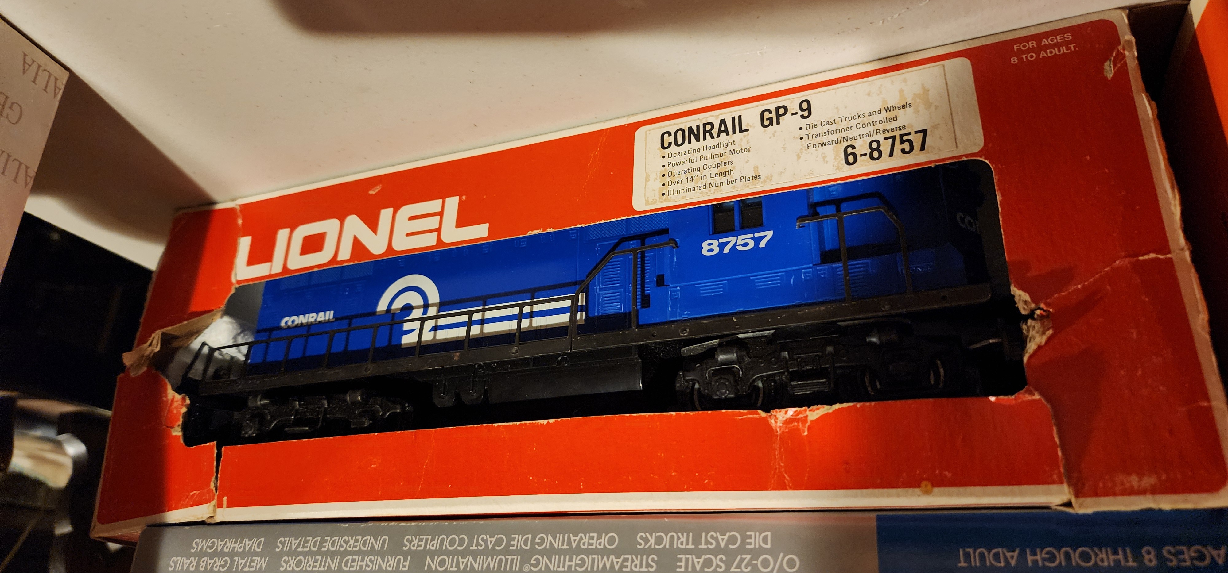 Lionel Conrail GP-9 Diesel Locomotive No. 8757