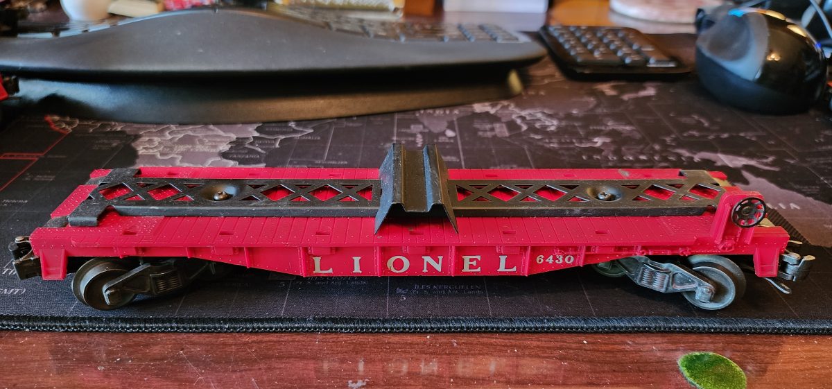 Lionel 6430 Flatcar with Cooper-Jarrett Trailer Support