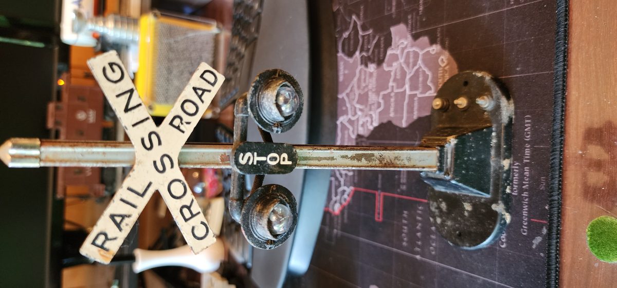 Lionel Vintage "Railroad Crossing" Signal