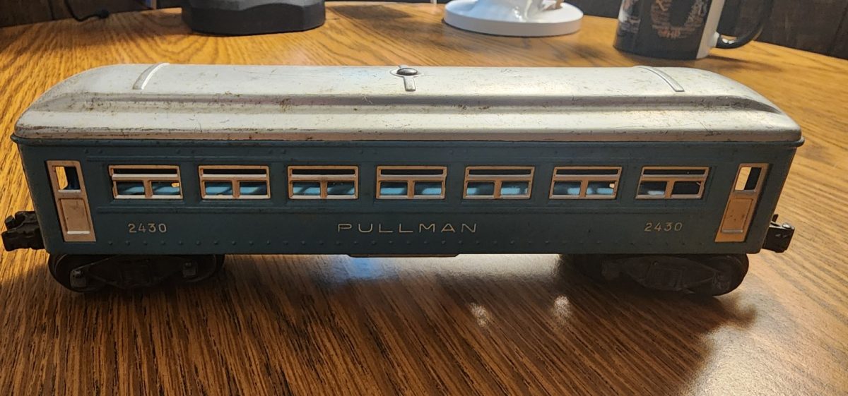 Lionel Prewar 2430 Pullman Passenger Car (O Gauge)